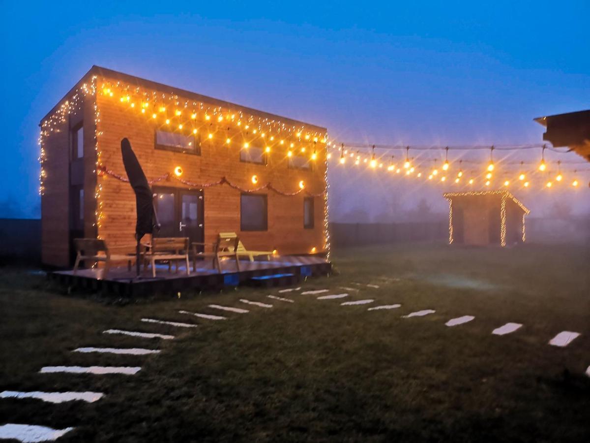 Hotel Tiny House - Baia De Fier Esterno foto